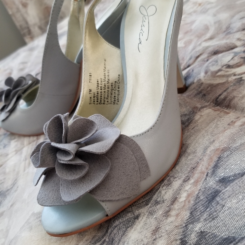 Gorgeous heels!